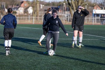 Bild 44 - Frauen SG Holstein Sued - SV Gruenweiss-Siebenbaeumen : Ergebnis: 0:2